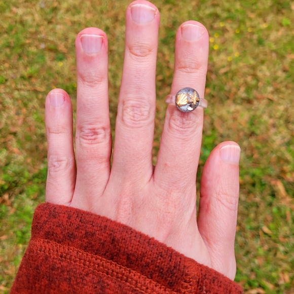 Black Sand Beach Scene Gold Starfish Shell Diamond Plastic Ring Size 6 - Picture 10 of 13